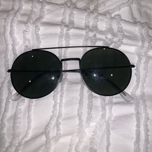 ⭐️TRENDY BLACK ROUND SUNGLASSES⭐️